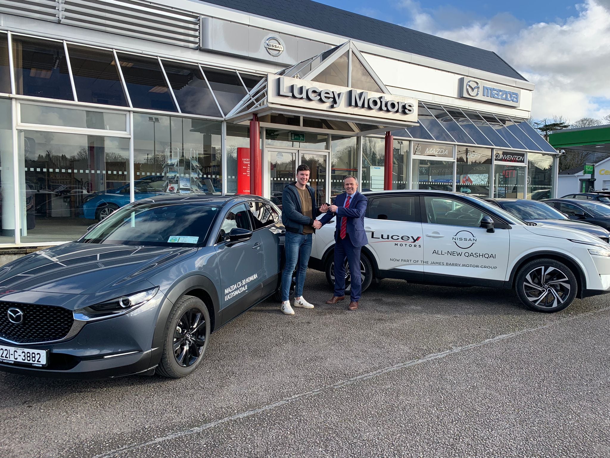 James Barry Motors are the proud new owners of Lucey Motors Charleville, very well known for  Nissan and Mazda all over the country. James is seen here presenting All Ireland hurling winning captain Declan Hannon with his new Brand Ambassador car for 2022. Best of luck Declan.
